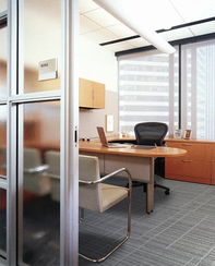 办公室防火窗帘与地毯辅料 安全与美观的办公环境守护者