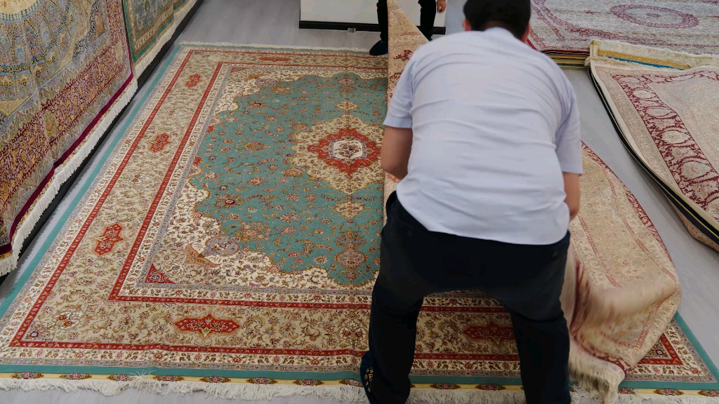 日常翻新手工地毯 巧用辅料让经典焕然一新